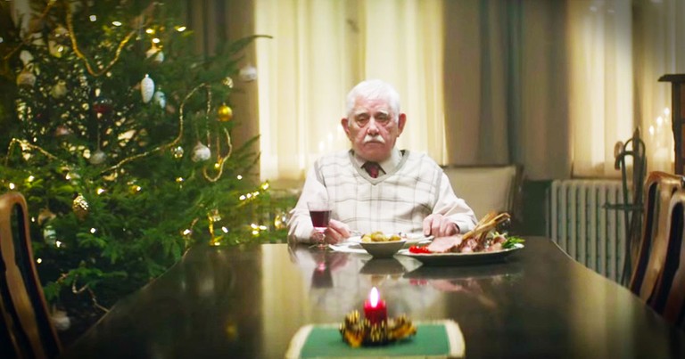 Family Forgot This Grandpa On Christmas Until He Did THIS.