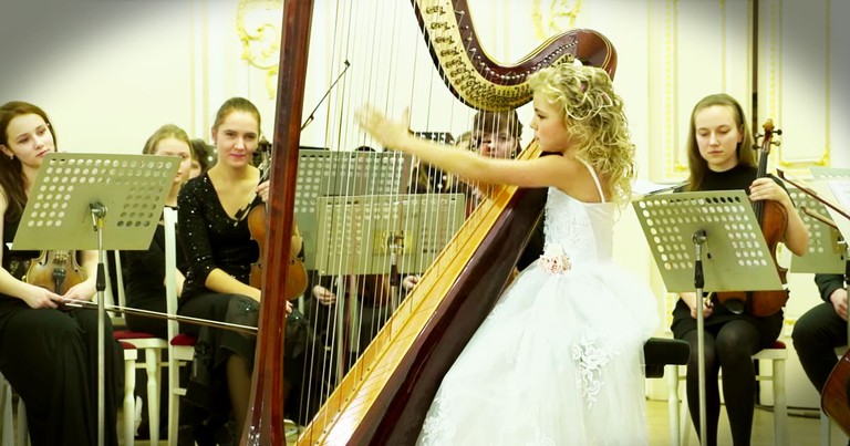 9-Year-Old Harp Prodigy Plays Like An Angel 