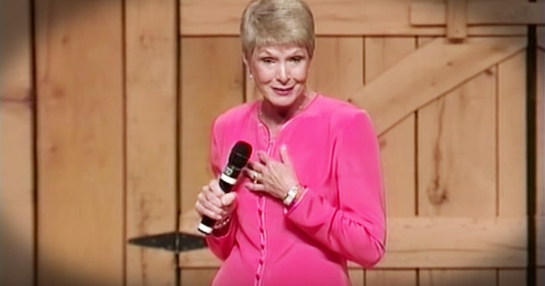 Jeanne Robertson Hilariously Hangs A Picture With Left Brain