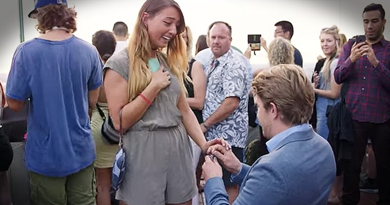 Boyfriend Surprises Girlfriend On Trip In NYC With Beautiful Proposal