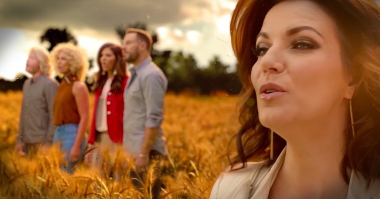 Country Artists All Joined To Sing This Jaw-Dropping Mashup Of Classics 