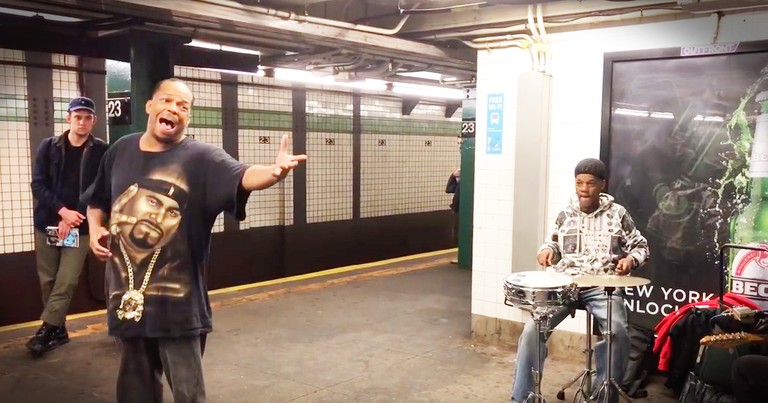 This Subway Singer Is Going Viral, When You Hear His Voice You'll Know Why