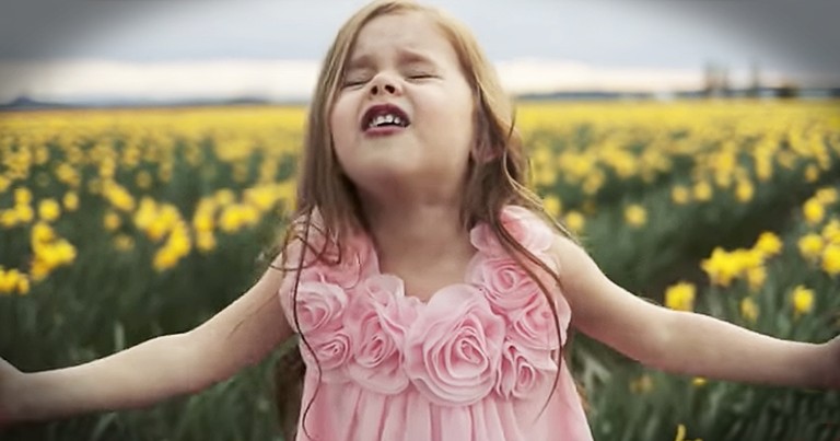 4-Year-Old Sings Easter Hymn 'Beautiful Savior'