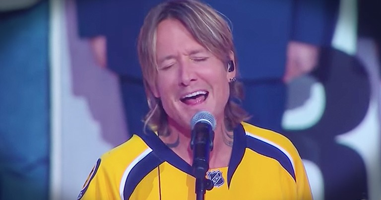 Keith Urban Sings The National Anthem Live For The First Time
