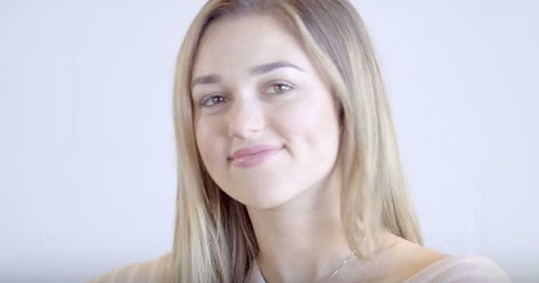 Sadie Robertson Sings Incredible New Song 'Just Be You' With Anthem Lights