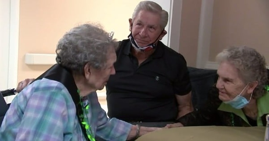 100-Year-Old Grandma Gets To See Family For 1st Time In A Year, Just In Time For Her Birthday