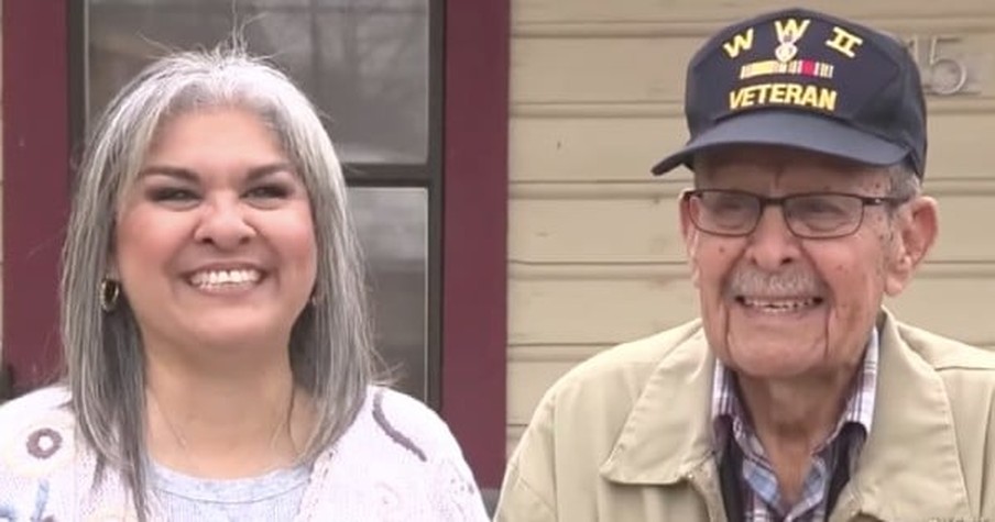 95-Year-Old Veteran's Home Is Falling Apart After Son's Death Until Strangers Find Out