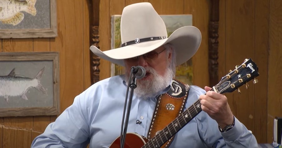 Fans Are Mesmerized by This Stunning Charlie Daniels 'Amazing Grace' Cover