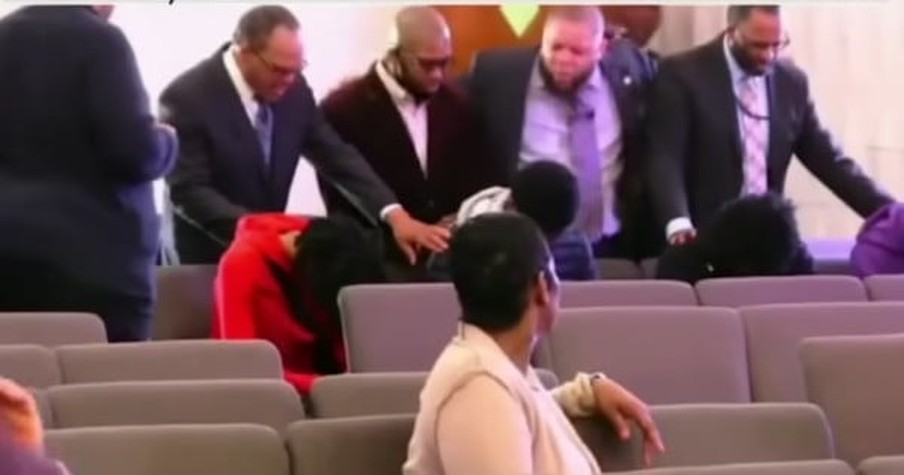 4 Armed Men Walk Into Church So Pastor Starts Praying For Them