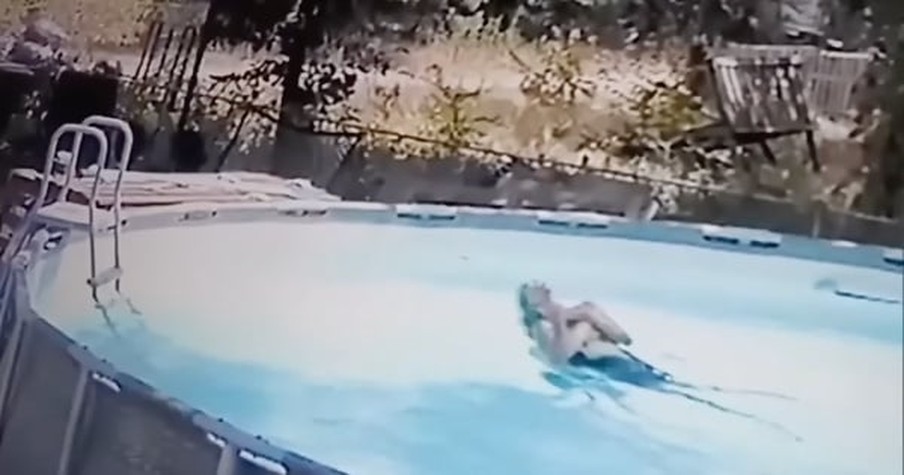 Mom Suddenly Has Seizure in the Water While Swimming So 10-Year-Old Jumps Into Action