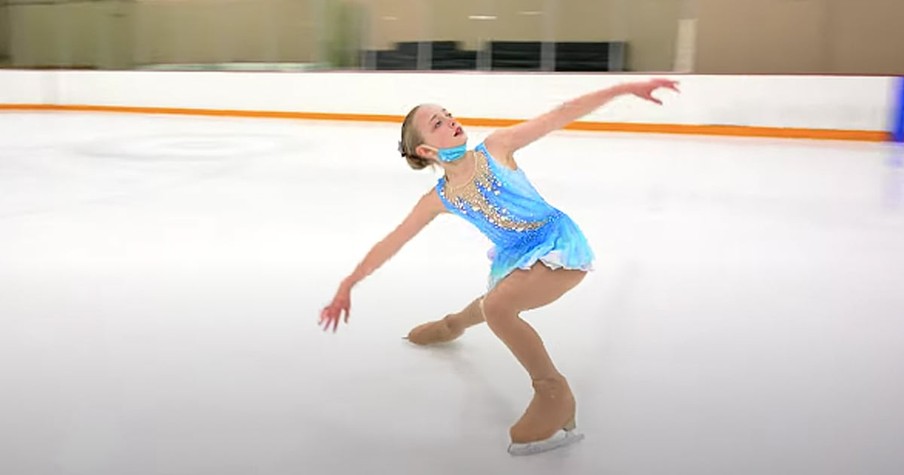 10-Year-Old Ice Skater Lolly Barnsbee Stuns With Routine To 'Somewhere Over The Rainbow'