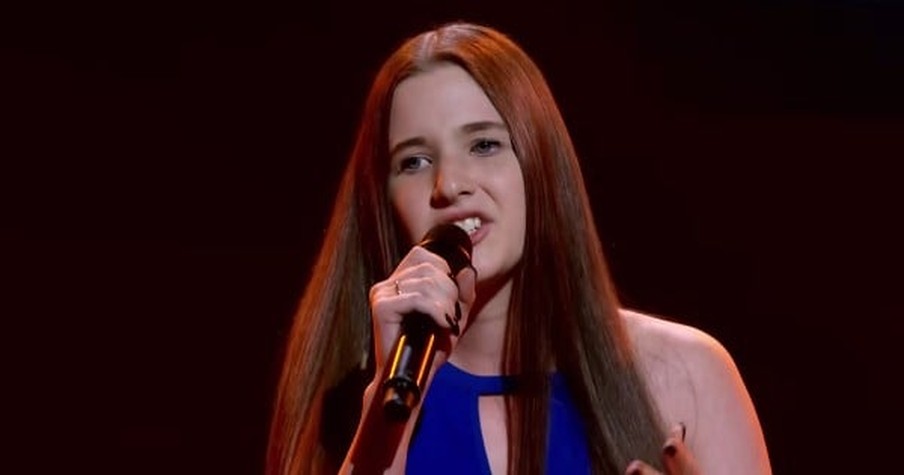 16-Year-Old Georgia Wiggins Sobs After Emotional Blind Audition in Memory of Late Mom