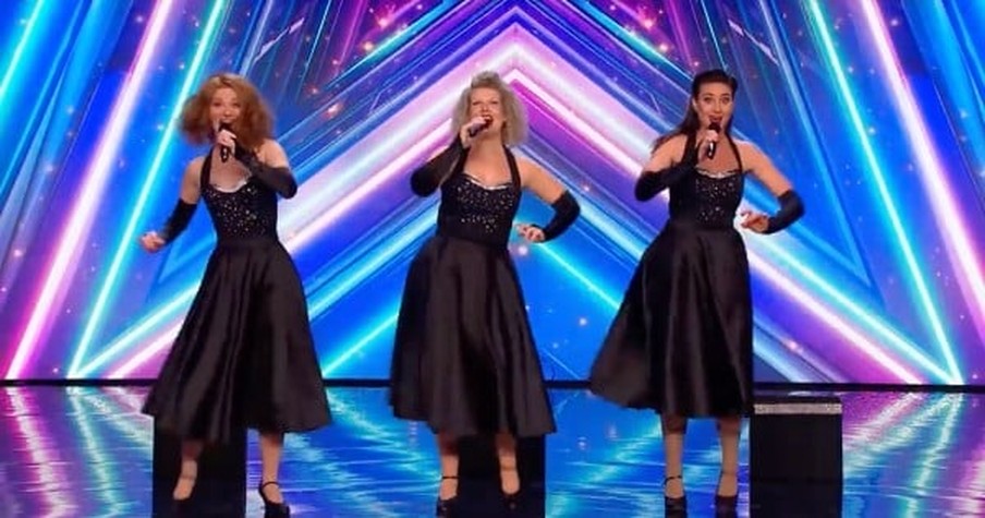 Things Go Hilariously Wrong For 3 Women In Audition That Had Simon Completely Fooled