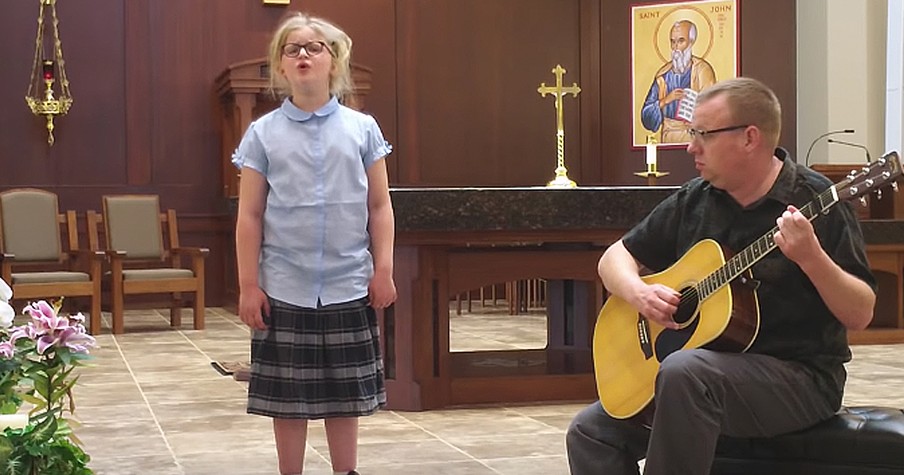 'Hallelujah' Isn't Normally A Religious Song But A Talented 7-Year-Old Girl Wanted To Change That