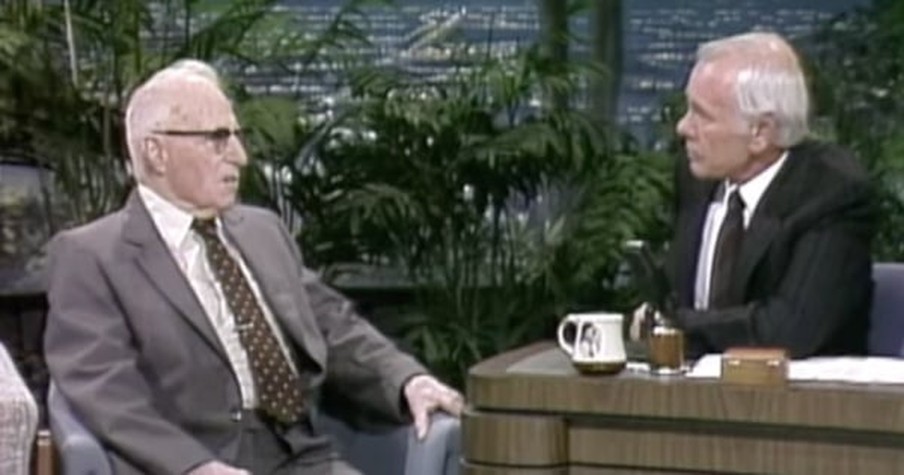 Johnny Carson Interviews Oldest Farmer And He Ends Up Stealing The Show In This Classic Clip