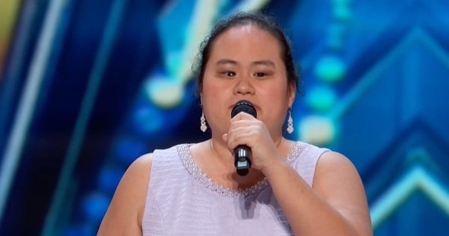 Blind Singer with Autism Belts Out Lyrics to 'Out Here On My Own' & Earns Heidi's Golden Buzzer