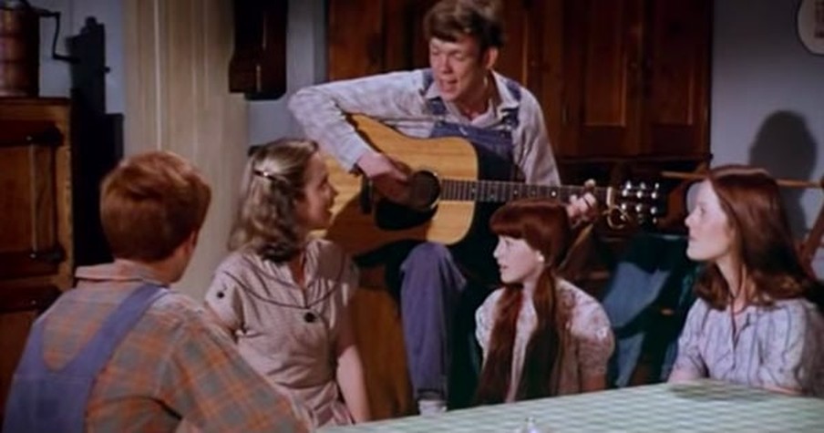 The Waltons Singing 'I'll Fly Away' Is A Charming Throwback To Simpler Times