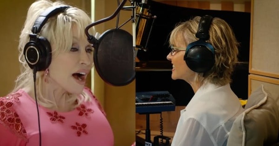 Dolly Parton and Olivia Newton-John Sang 'Jolene' Before the Singer's Death & It's Stunning