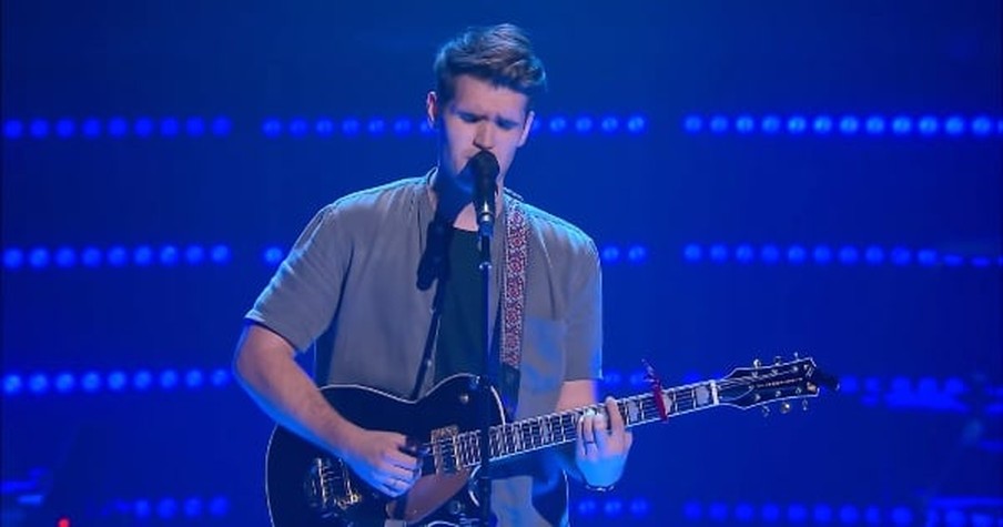 Elvis' Grandson Auditions For The Voice And Stuns Judges With His Take On 'Love Me Tender'