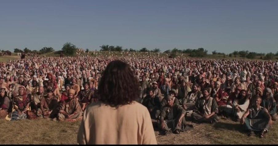 Over 10,000 Extras Flood The Set As Jesus Feeds The 5,000 In Scene From 'The Chosen'