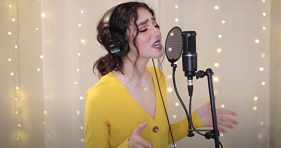 Genavieve Linkowski Sings 'Way Maker' And It's A Powerful Moment Of Worship We All Need