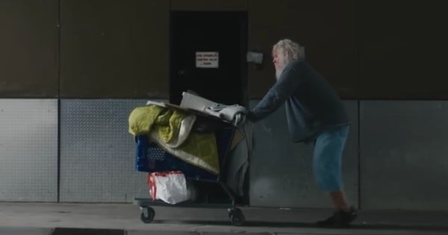 Homeless Widower Helps Elderly Woman Carrying Groceries And Gets Blessed In Return