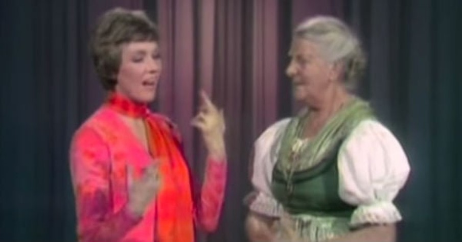 Vintage Clip Shows Julie Andrews Yodeling With The Real Maria Von Trapp