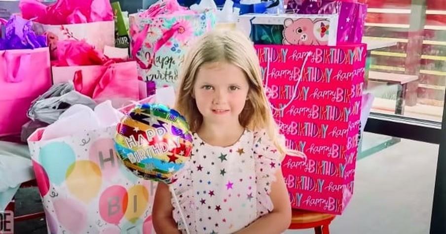 Little Girl Was Counting Down To Her Birthday Party But Then No One Showed Up