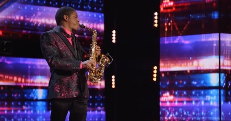 Saxophone Player Avery Dixon Was Bullied For His Looks But Now He's A Golden Buzzer Winner