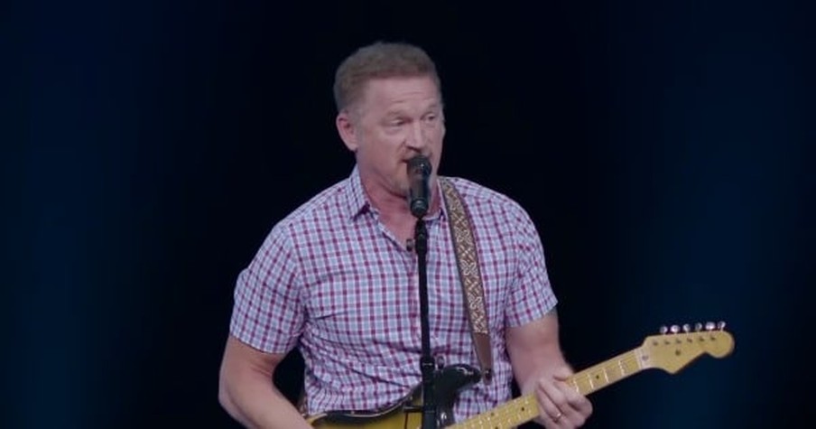 Tim Hawkins Song About Buc-ee's Gas Station Is a Hilarious Ode to the Megastore He Loves