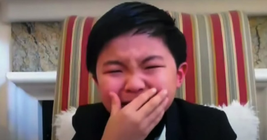 8-Year-Old Alan Kim From Minari Movie Finds Out He Won An Award And Bursts Into Tears