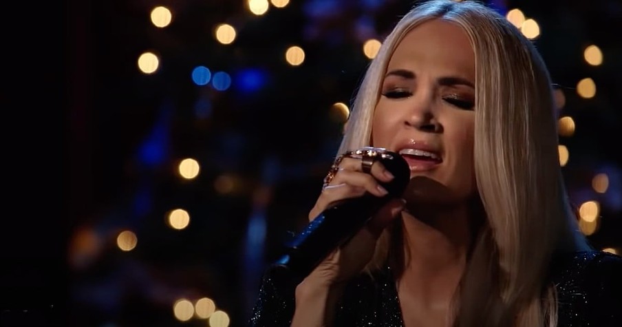 Stunning Performance at CMA Country Christmas of 'Mary, Did You Know?' by Carrie Underwood