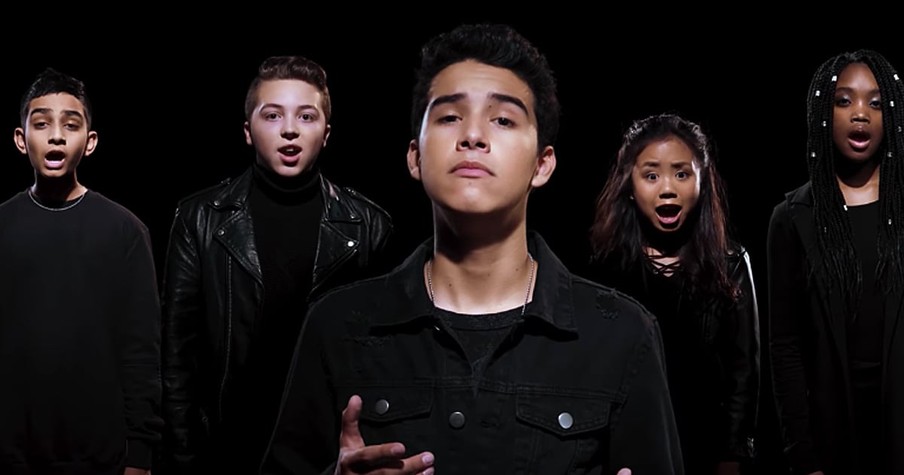 Children's A Cappella Group Performs 'Bohemian Rhapsody' Mashup