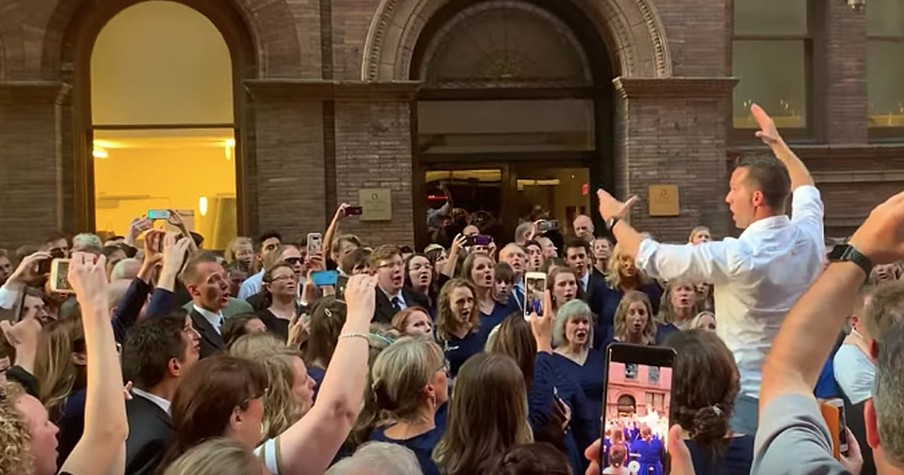 Choir Puts On Show In The Street During NYC Power Outage And Performs Gospel Song