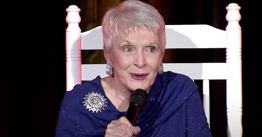 Jeanne Robertson Reminisces About First Date With Left Brain And Has Everyone Rolling