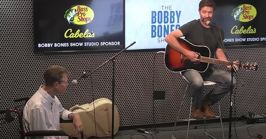 Randy Travis and Josh Turner Team Up for a Very Special Rendition of 'Forever And Ever, Amen'