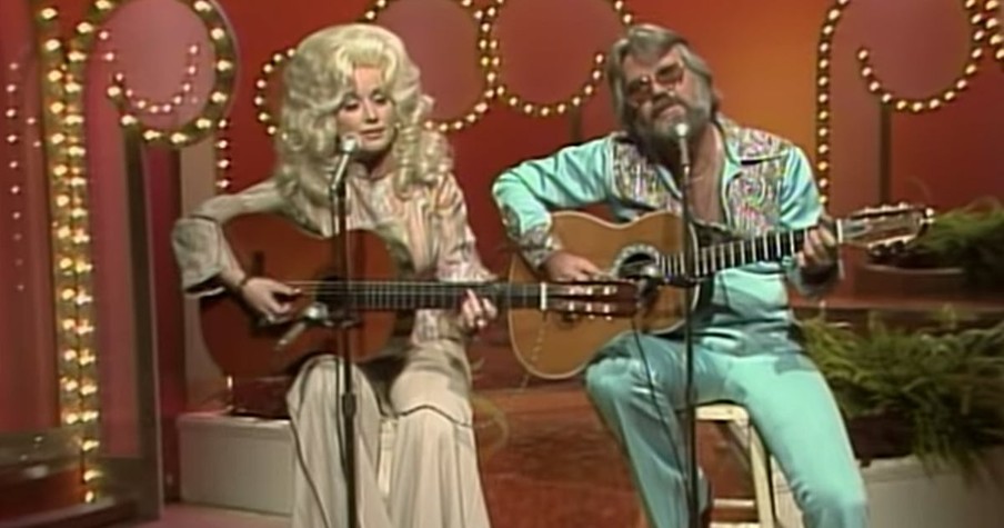 Kenny Rogers And Dolly Parton Throwback Performance Of 'Love Lifted Me' Is Wonderful