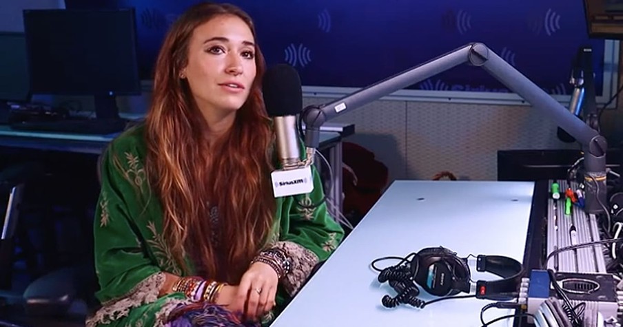 Lauren Daigle Interview Reveals Touching Story Of How 'You Say' Lyrics Literally Saved A Fan's Life