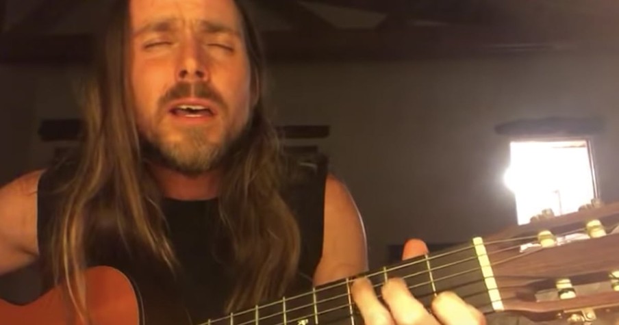 Willie Nelson's Son Lukas Is Singing A Hauntingly Beautiful Version Of 'The Sound Of Silence'