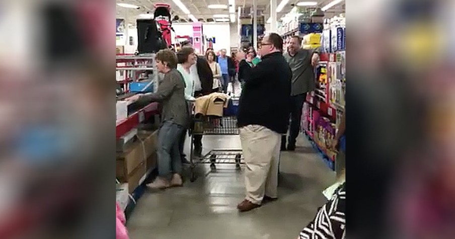 Strangers Break Out In Song With 'My God Is Awesome' As They Wait In Line At Sam's Club