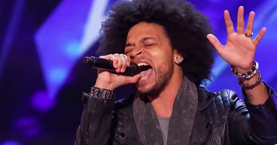 Singer MacKenzie Performs Emotional Song For Wife That Brings Judges To Tears