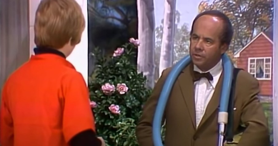 Tim Conway May Be the Best Worst Vacuum Salesman in Funny Skit from Carol Burnett Show