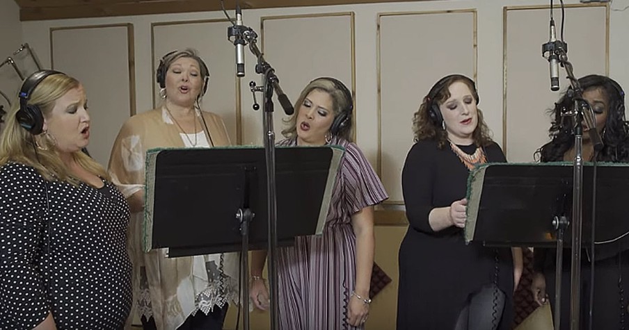 A Cappella Group Voctave Beautifully Covers 'Moon River'