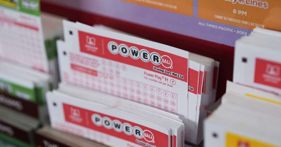 Woman Ends Scores $1 Million After Finding a Winning Powerball Ticket in Her Tupperware