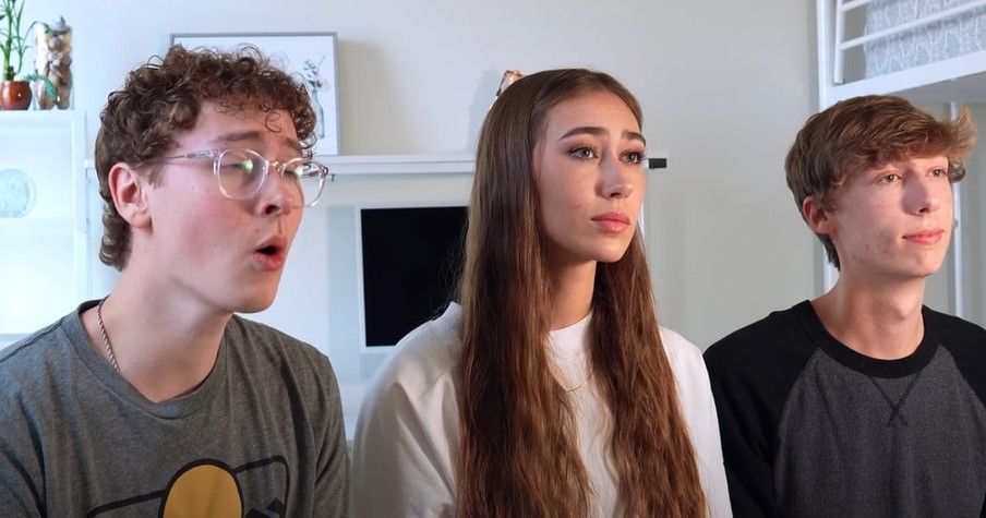 Siblings’ Cover of Dolly Parton’s Classic ‘I Will Always Love You’ Is Incredible