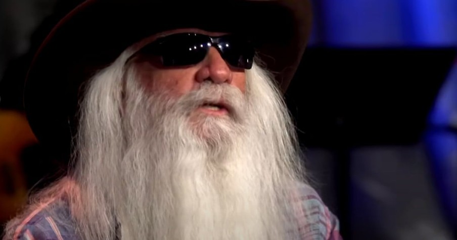 The Oak Ridge Boys' Live Moving Performance of 'In The Garden'