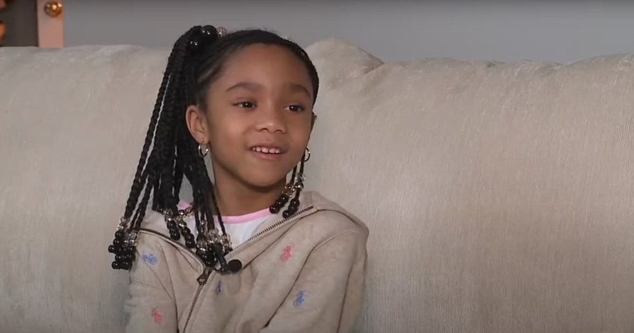 Little Girl Races To The Rescue When Her Great-Grandma Got Stuck Under The Car