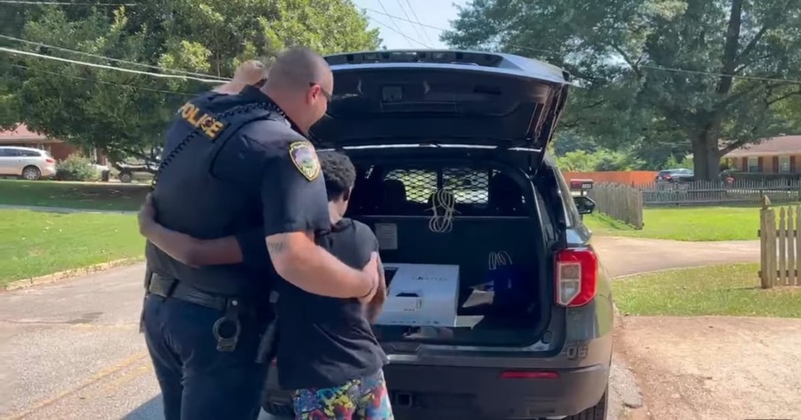 Neighbors Call the Local Police on Boy Just Trying to Do Yard Work but Cops Save the Day