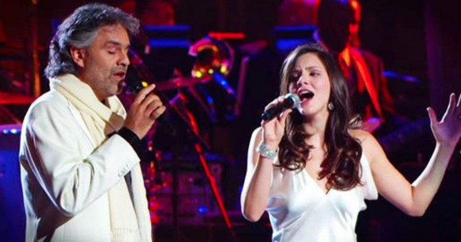 Andrea Bocelli And Katharine McPhee Sing 'The Prayer'