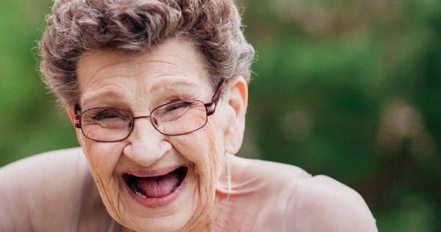 Bride Chooses Her 89-Year-Old Grandma As A Bridesmaid